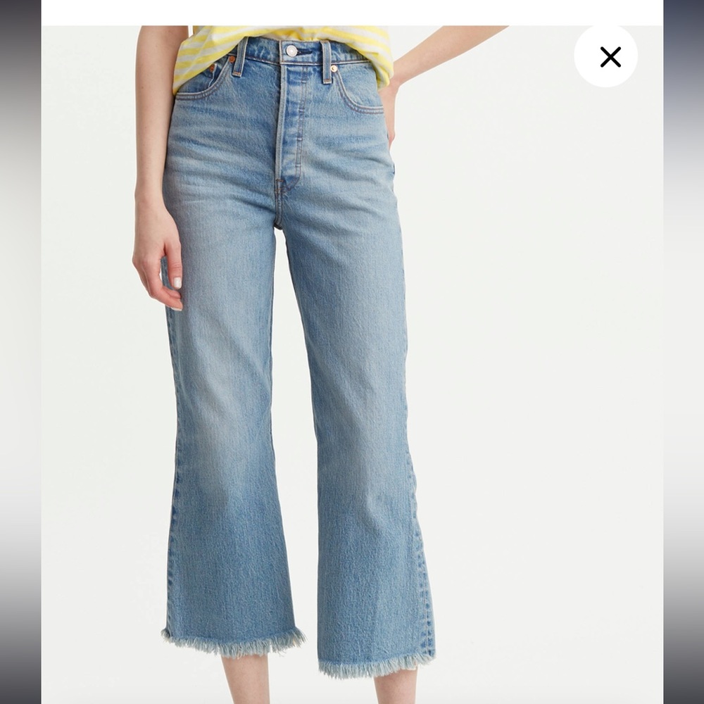 Levi’s Rib cage cropped flare Sz29